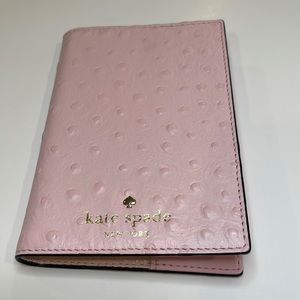 NWOT Kate Spade Passport holder